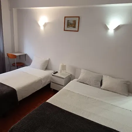 بيت ضيافة Residencial S. Giao 3*
