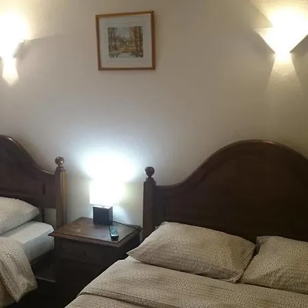 Pensión Residencial S. Giao 3*